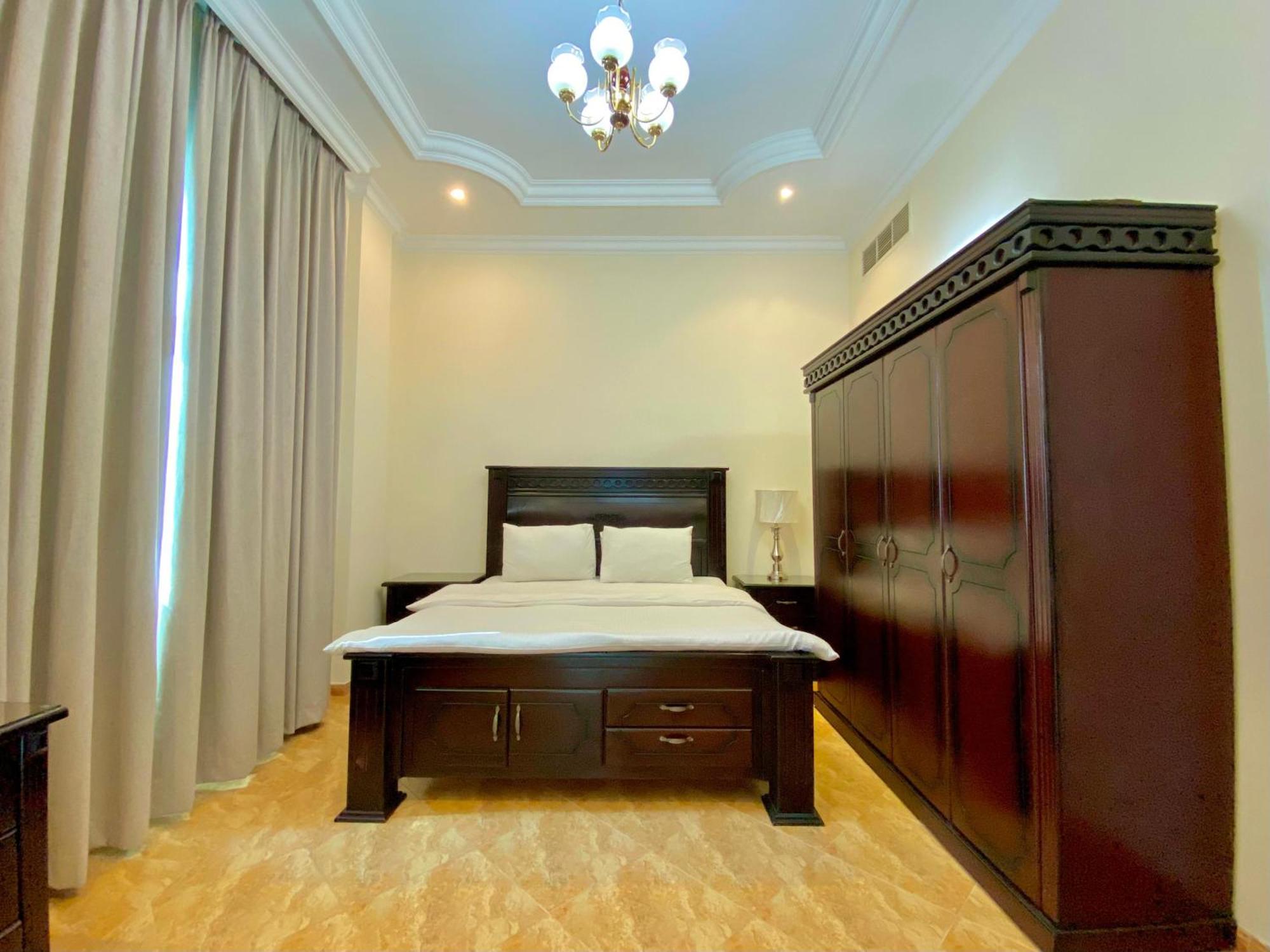 Al Misrea Tower Apartment Манама Екстериор снимка