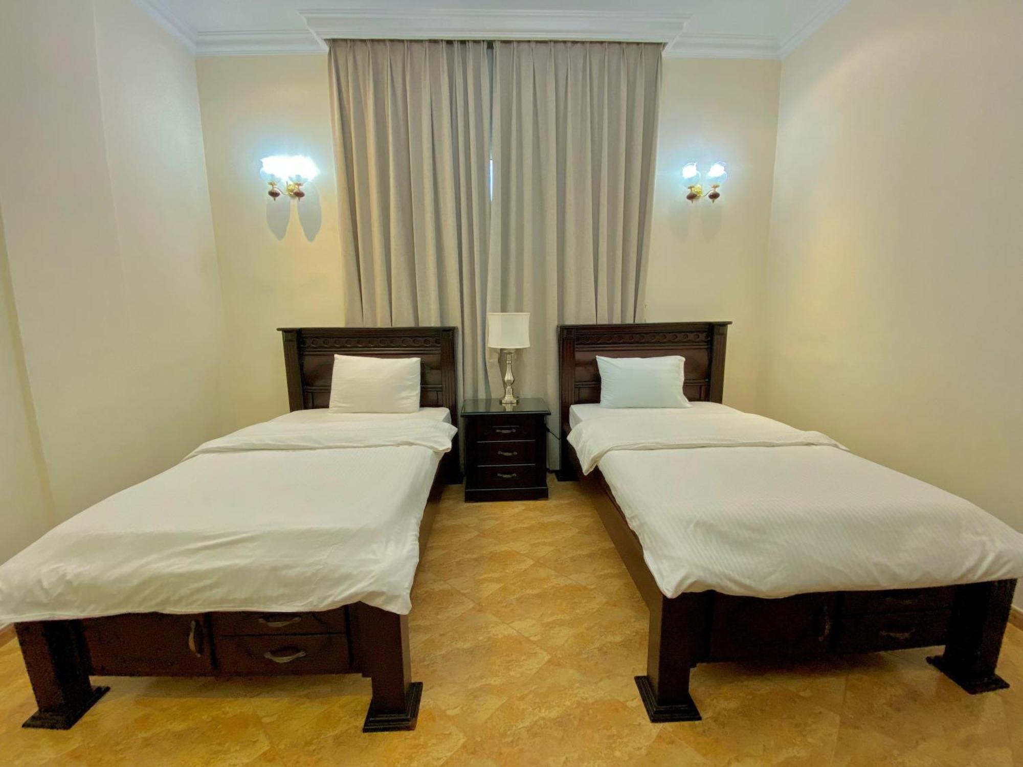 Al Misrea Tower Apartment Манама Екстериор снимка