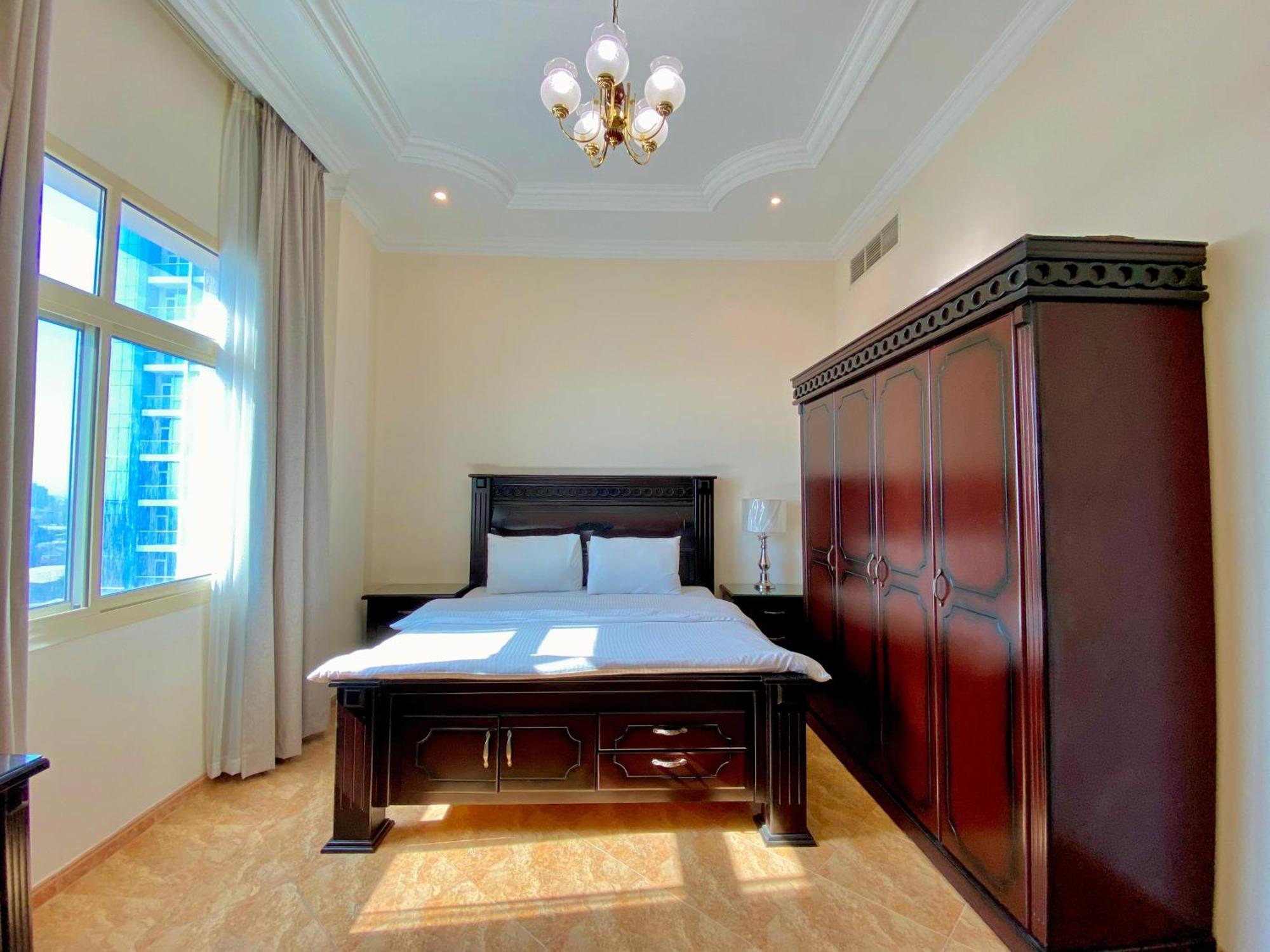 Al Misrea Tower Apartment Манама Екстериор снимка