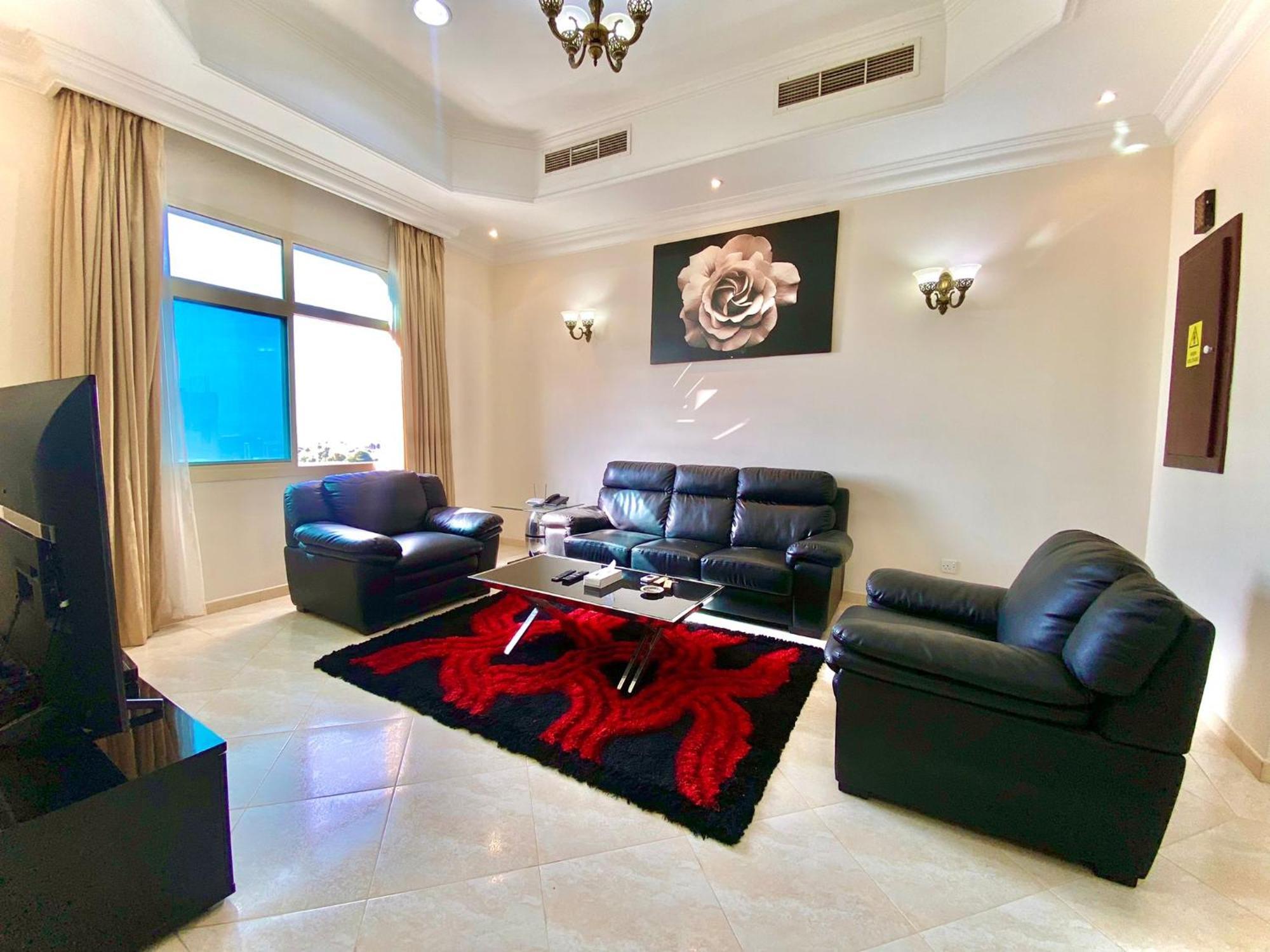 Al Misrea Tower Apartment Манама Екстериор снимка