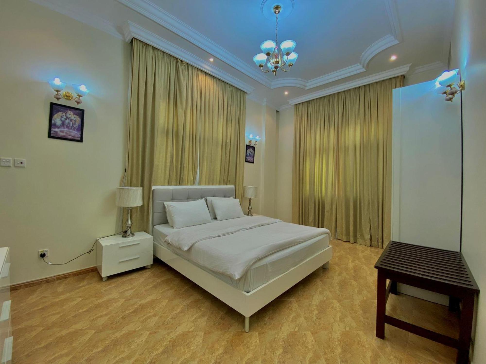 Al Misrea Tower Apartment Манама Екстериор снимка
